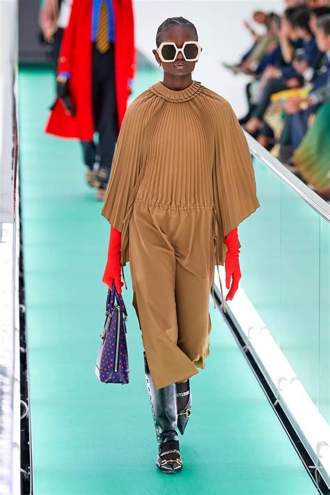 gucci orgasmique|Milano Fashion Week 2020: Gucci Versace le recensioni .